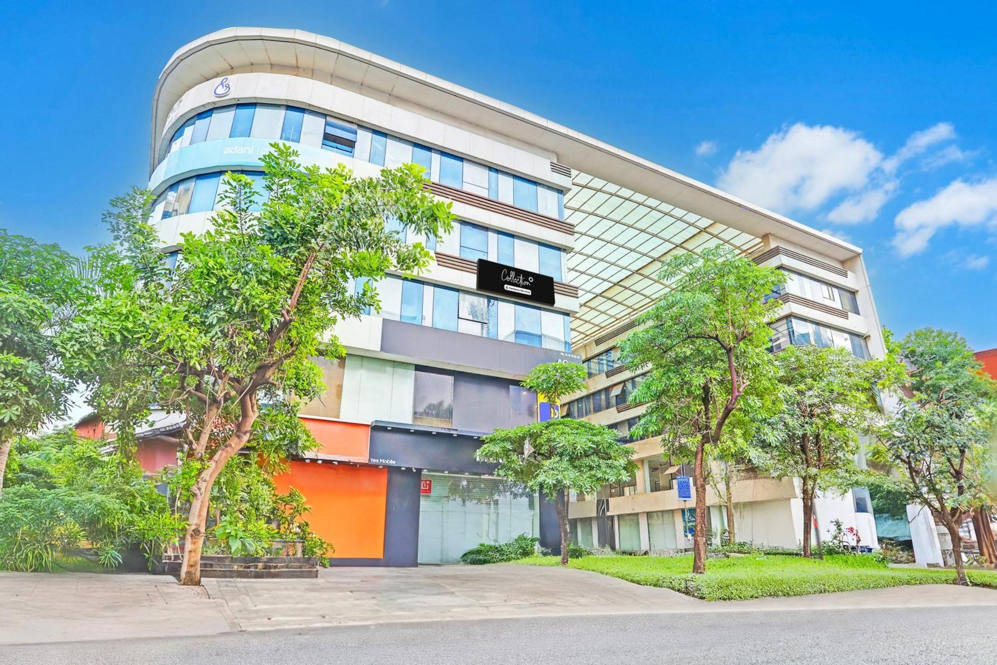 Super Collection O Adajan Formerly Hotel Western Inn Surat Exterior photo